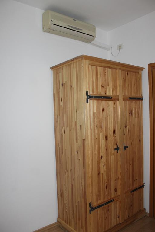 Apartment News *